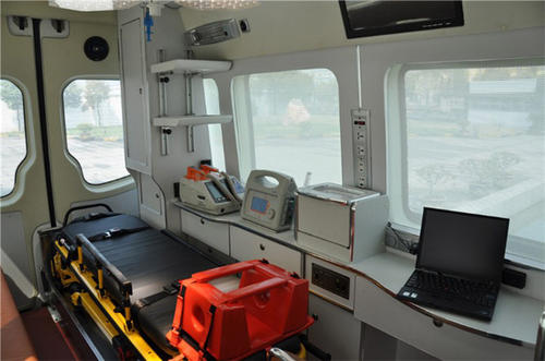 普洱救护车内部